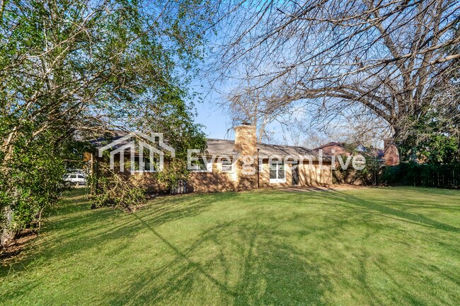 Building Photo - 5405 Cottonwood Rd