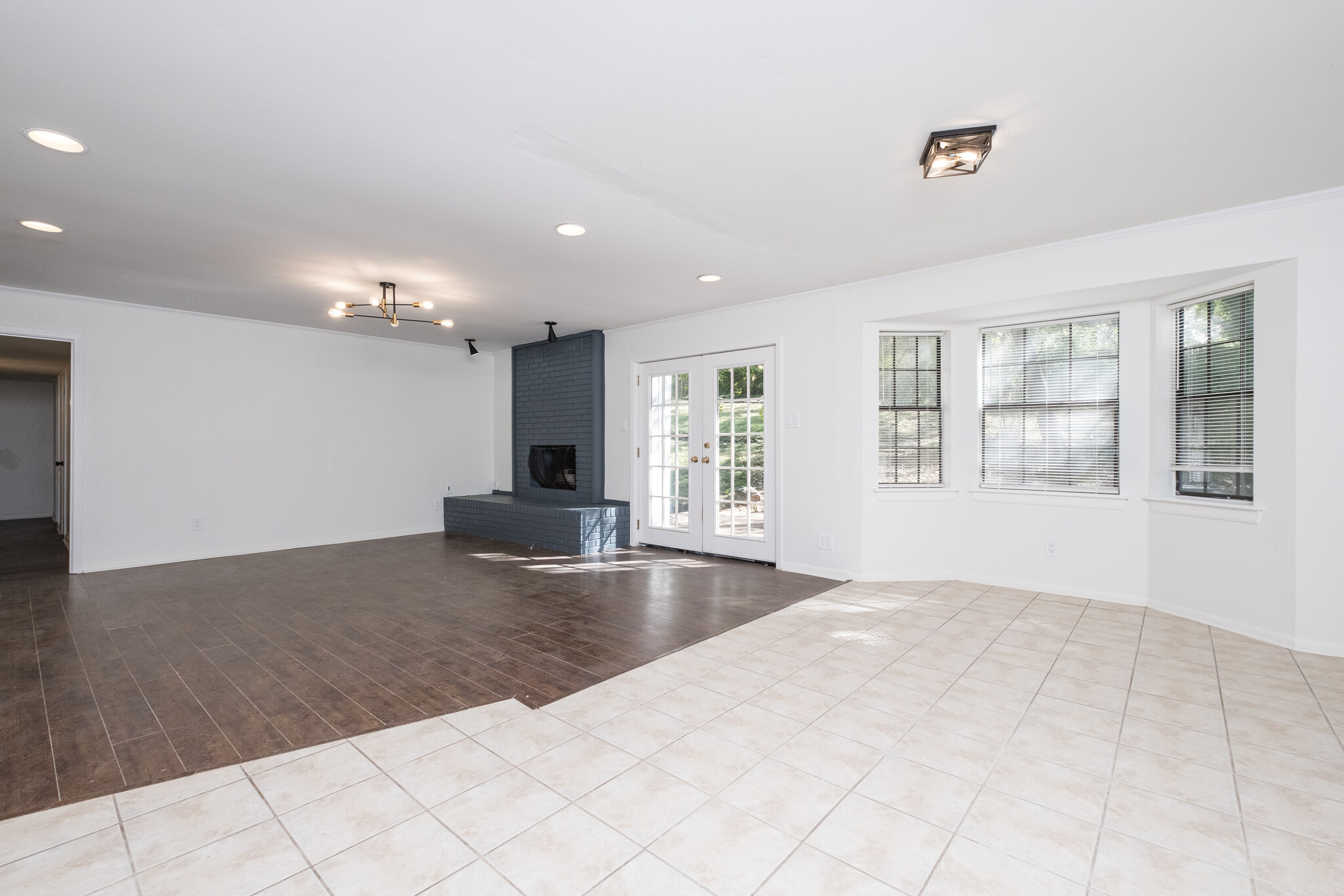 Building Photo - 12 Rio Grande Forest Dr