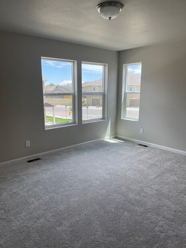 Building Photo - $2015 | 2BR/2.5BA | Lovely New Townhome in...