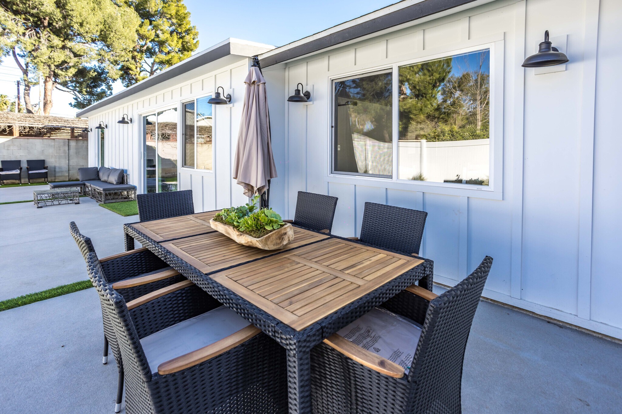 Building Photo - 19119 Ingomar St