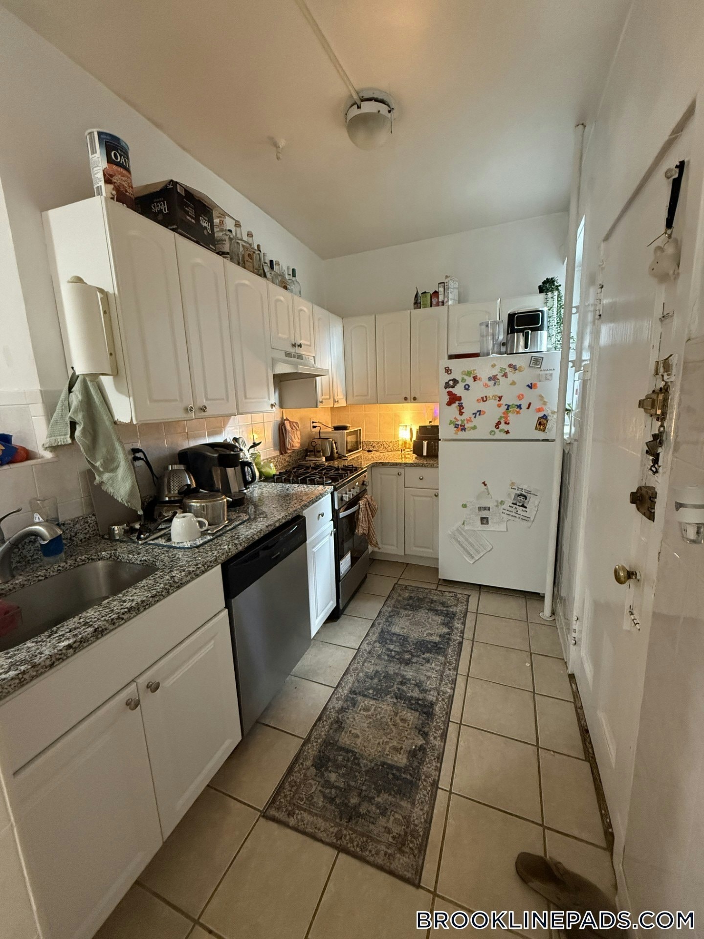 Building Photo - 322 St Paul St