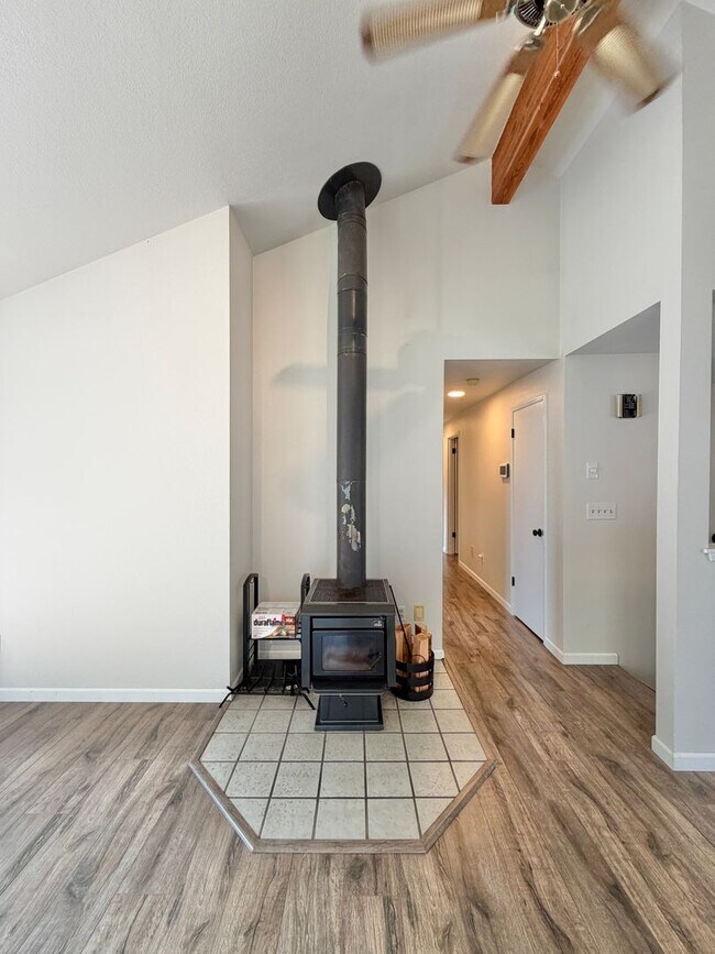 Building Photo - 13327 NW Coho Run