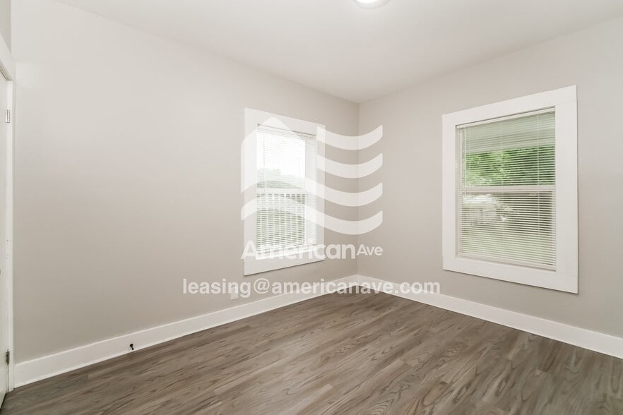 Building Photo - 3618 N Hawthorne Ln