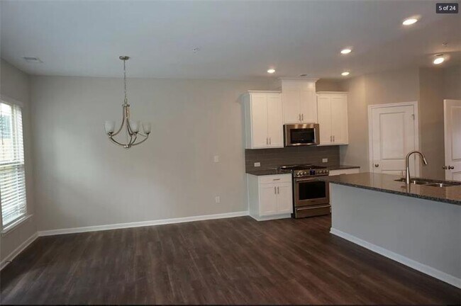 Building Photo - 1366 Endicott Ct