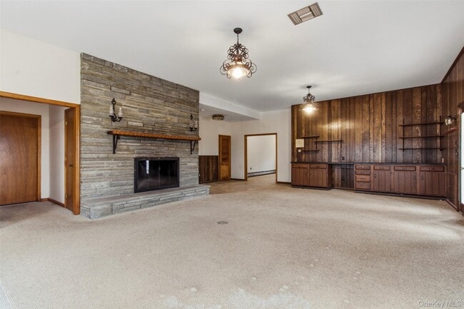 Building Photo - 27 Allapartus Cir