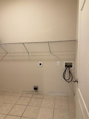 Building Photo - 5121 Hidden Knolls Dr