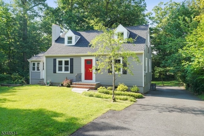 Building Photo - 51 Evergreen Rd