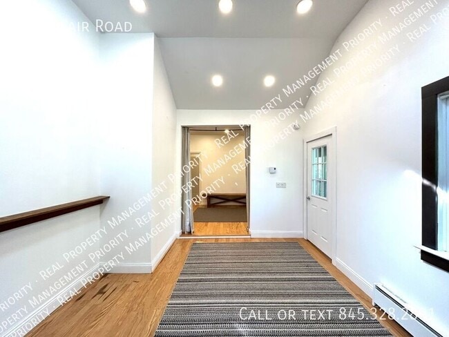 Building Photo - 95 Hillair Rd