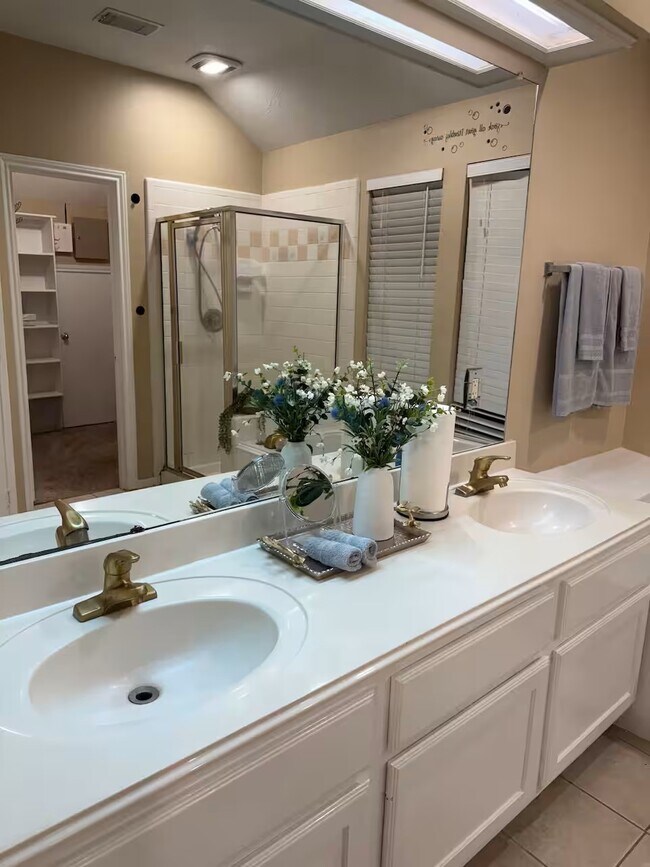 Building Photo - 3310 Bluebonnet Meadows Ln