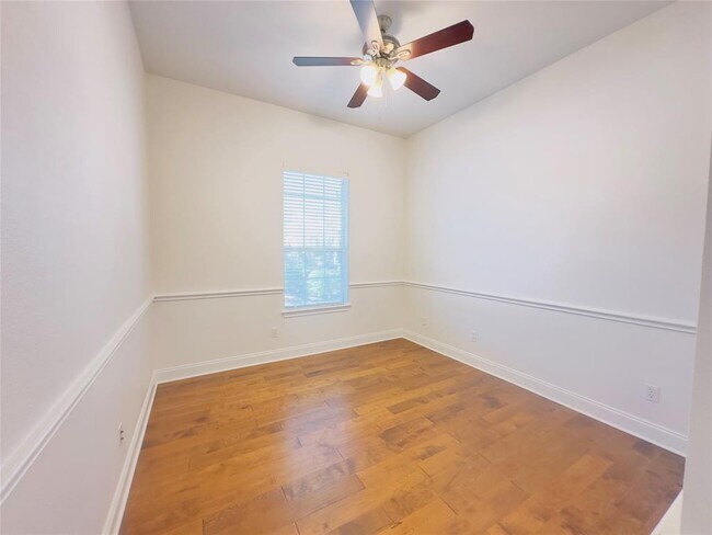 Building Photo - 621 S Lynnwood Trail