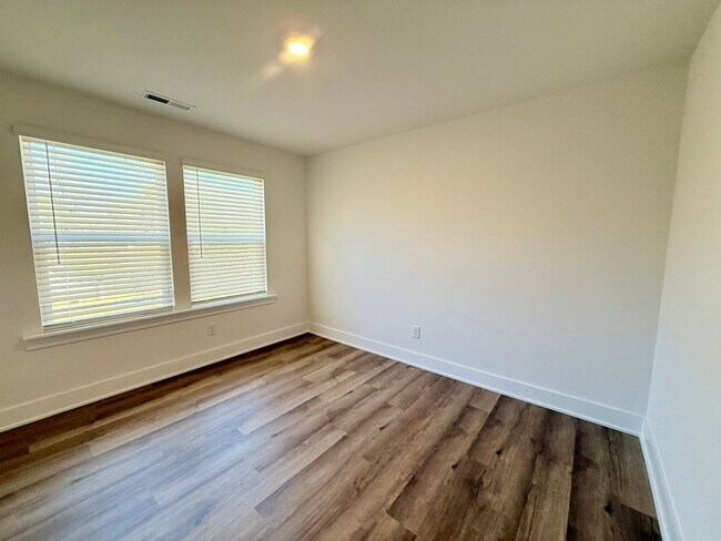 Building Photo - 2805 Fordwood Dr