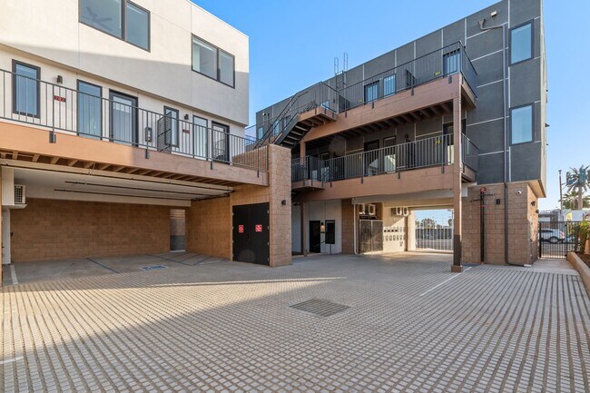 Building Photo - New modern style living- 1 bedroom 1 bath ...