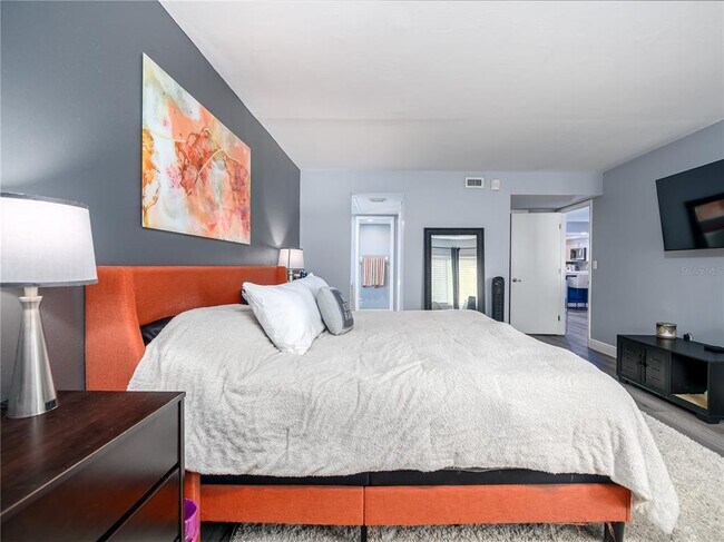 Building Photo - 120 Caryl Way