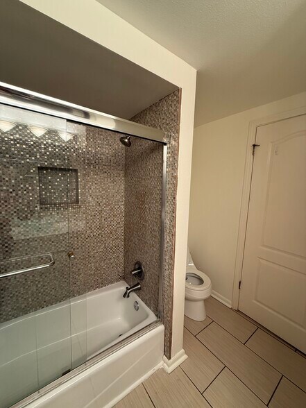 Building Photo - 4240 Fulton Ave