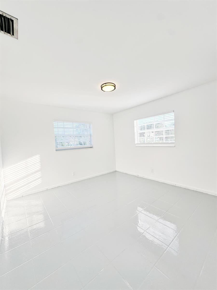 Building Photo - 207 Huron Pl