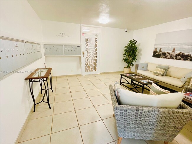Building Photo - 419 Golden Isles Dr