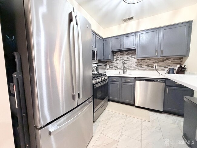 Building Photo - 226 Waterford Dr