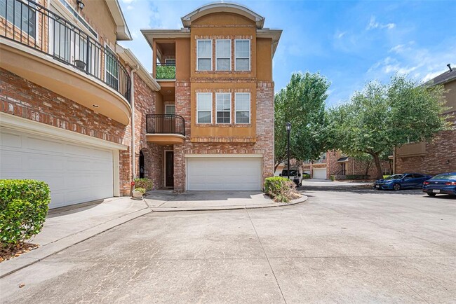 Primary Photo - 24 Versante Ct