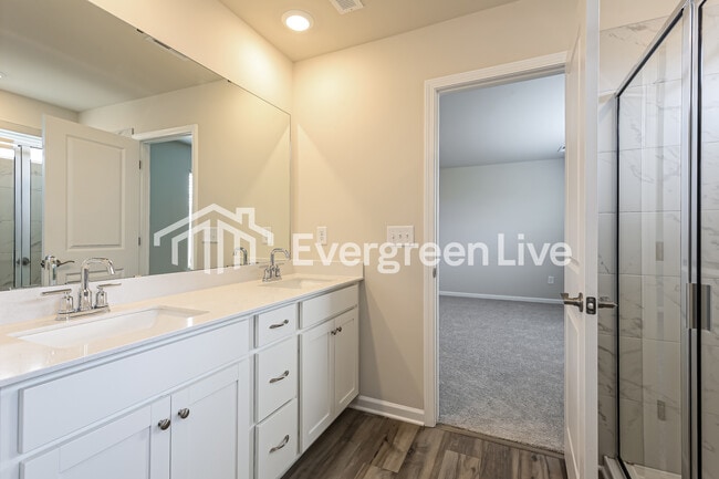 Building Photo - now