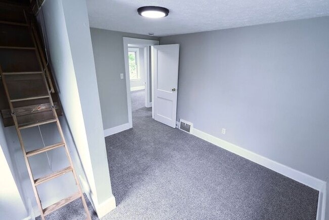 Building Photo - 1318 Arnold Ave