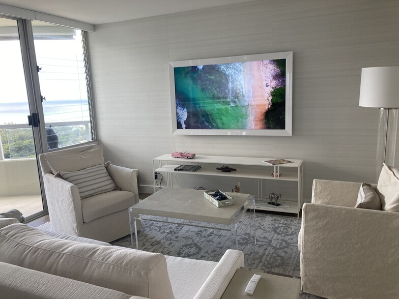 Building Photo - 2600 Pualani Way