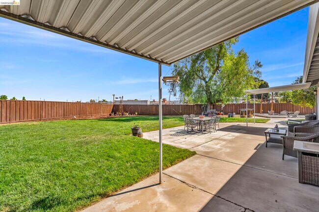 Building Photo - 59 Old Stagecoach Rd