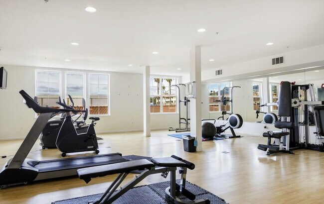 Building Photo - 1388 Broadway