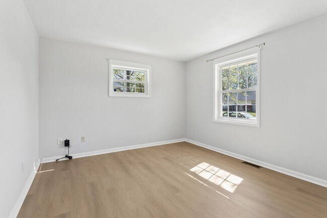 Building Photo - 3BR Rancher Hampton/Langley AFB