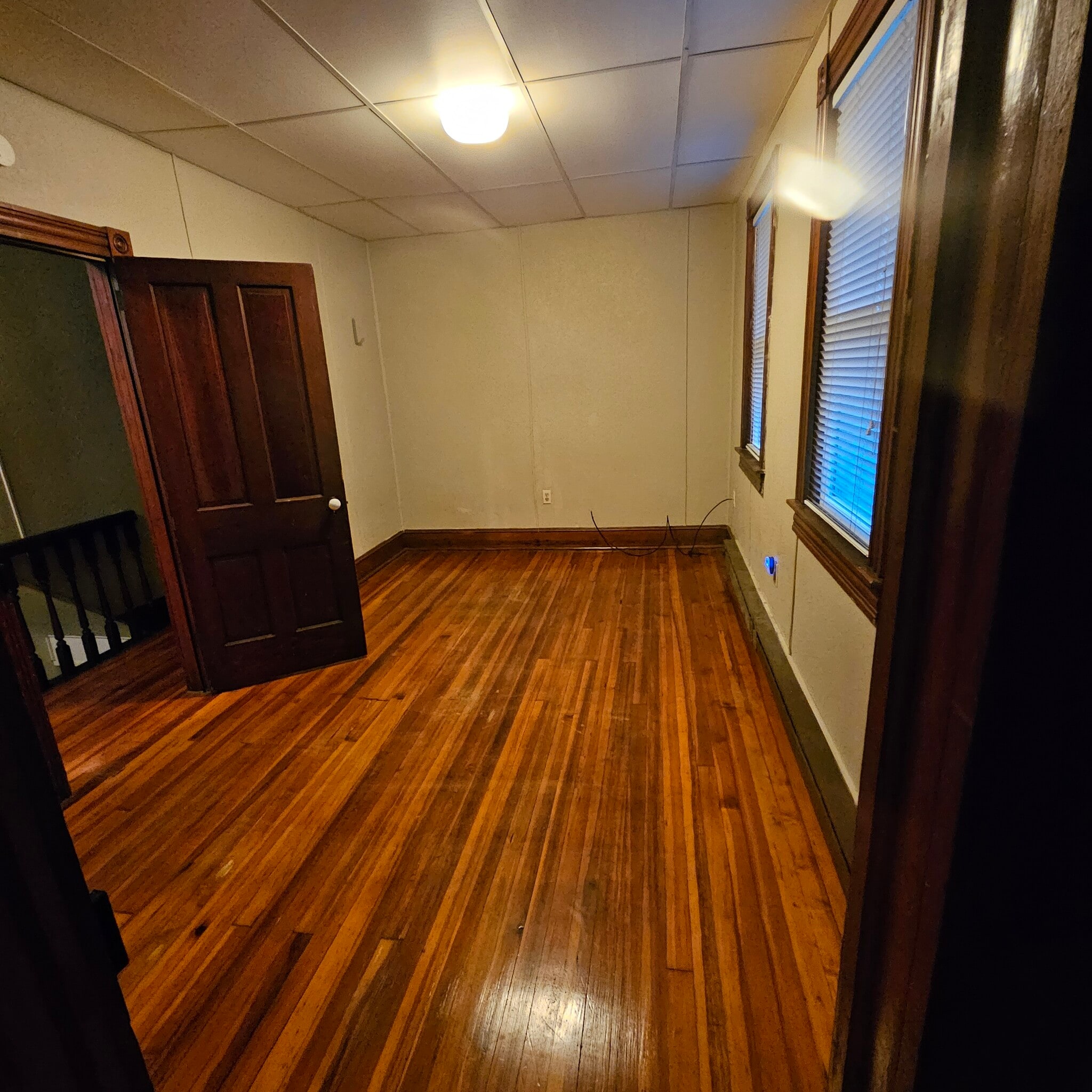 Middle Bedroom - 186 E Main St