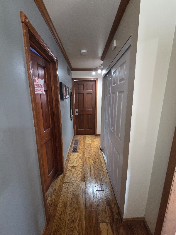 Building Photo - 2257 E Eichel Ave