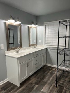 Building Photo - 755 Ashwood Ave