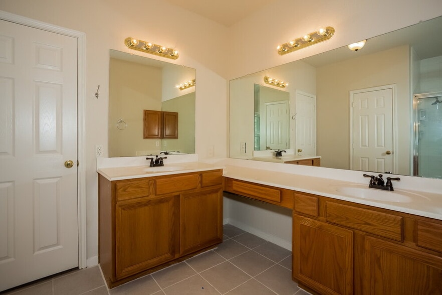 Building Photo - 7714 Danehill Dr