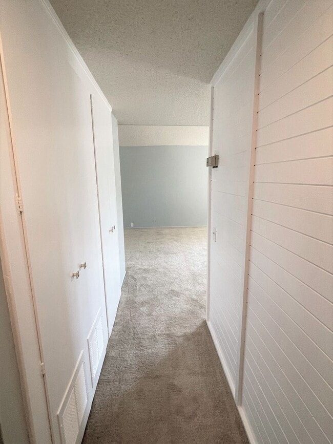 Building Photo - 45900 Ocotillo Dr