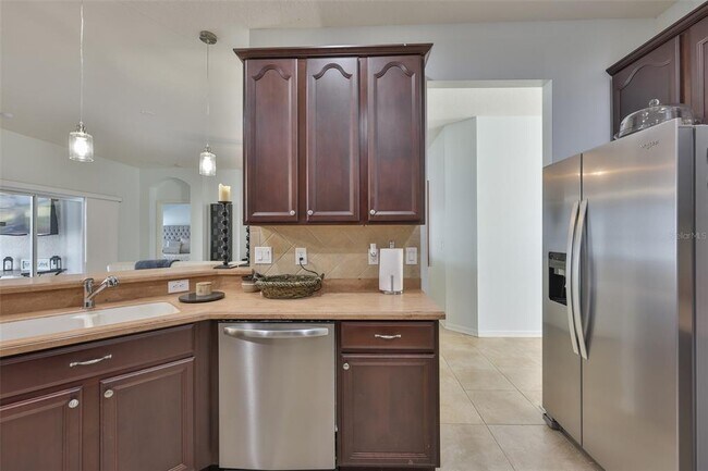 Building Photo - 823 Seminole Sky Dr
