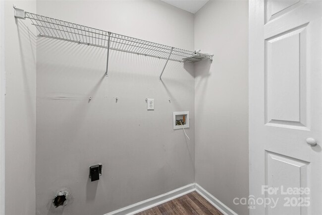 Building Photo - 12216 Lullingstone Rd