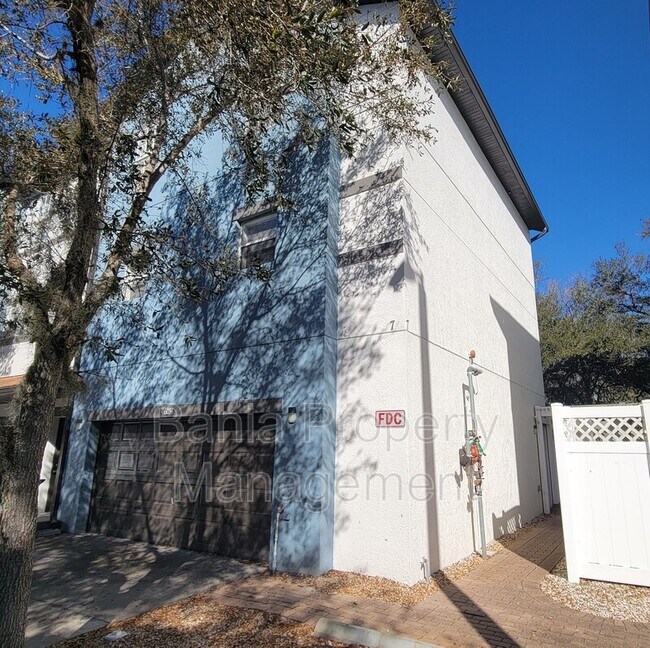 Building Photo - 6054 Gibson Ave