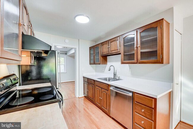 Building Photo - 2312 Wheystone Ct