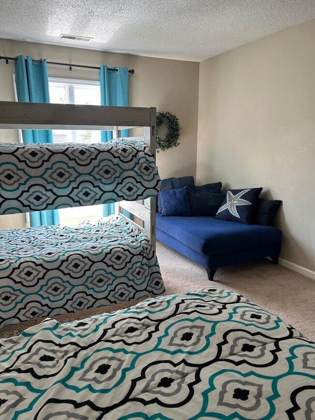 Building Photo - 35 Foxcroft Ln