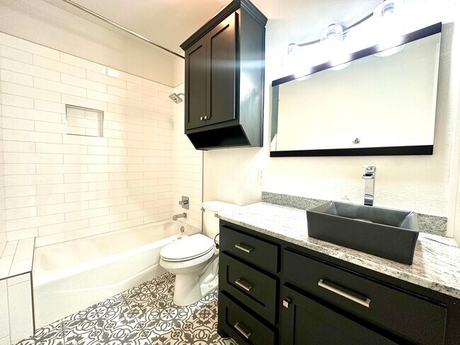 Building Photo - 3924 128th St