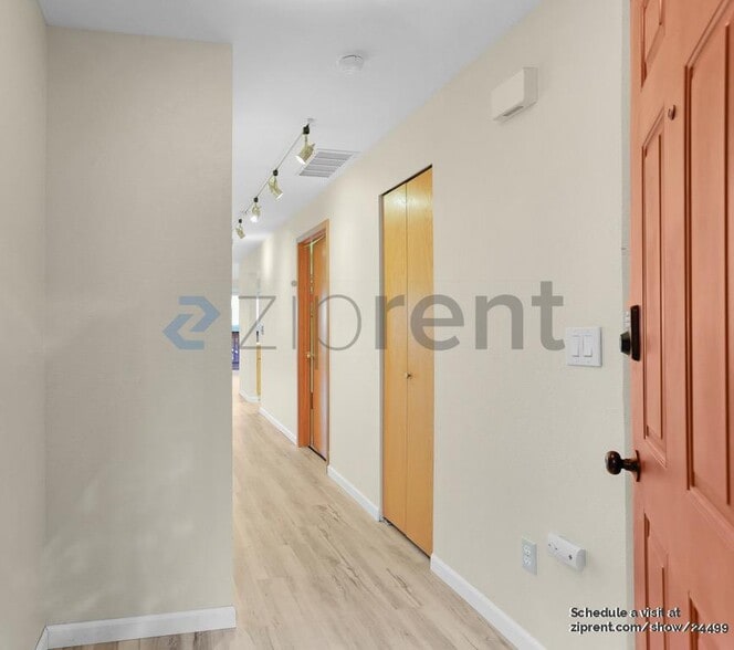 Building Photo - 31080 State Rte 20