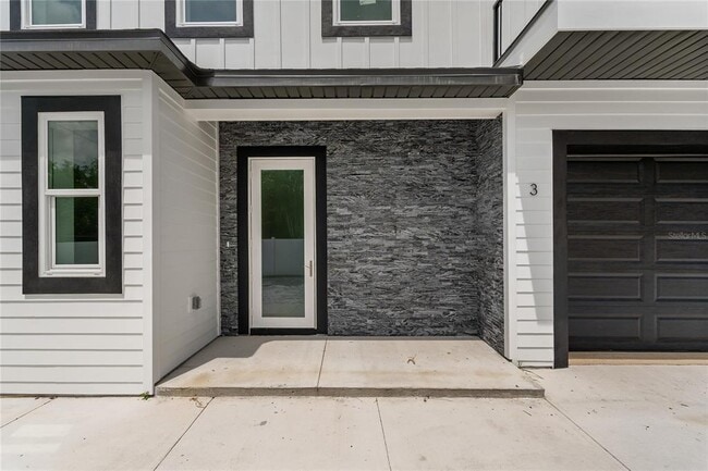 Building Photo - 1348 San Christopher Dr
