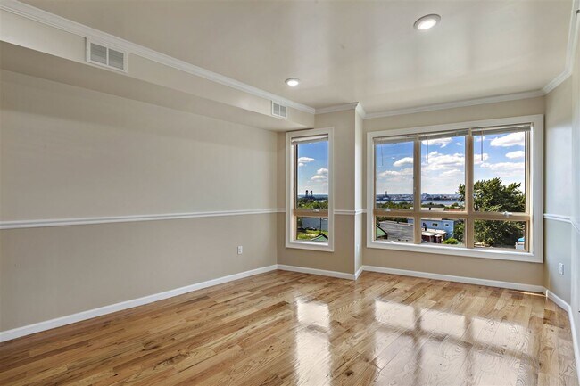 Building Photo - 1542 John F. Kennedy Blvd