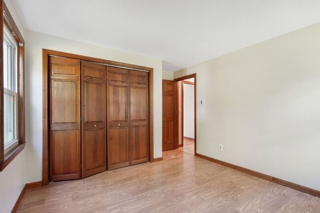 Building Photo - 26 Hunters Hill Cir
