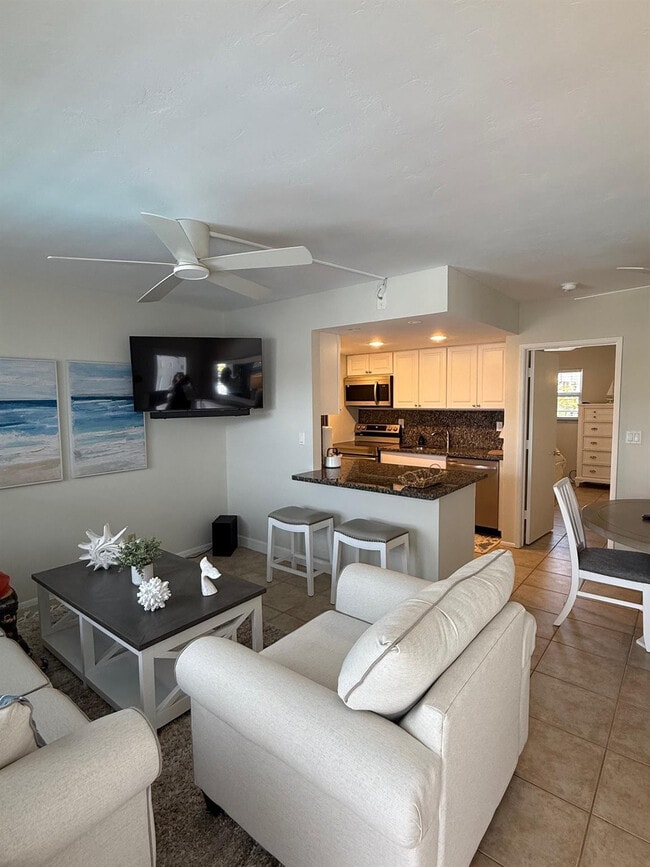 Building Photo - 4658 Bougainvilla Dr