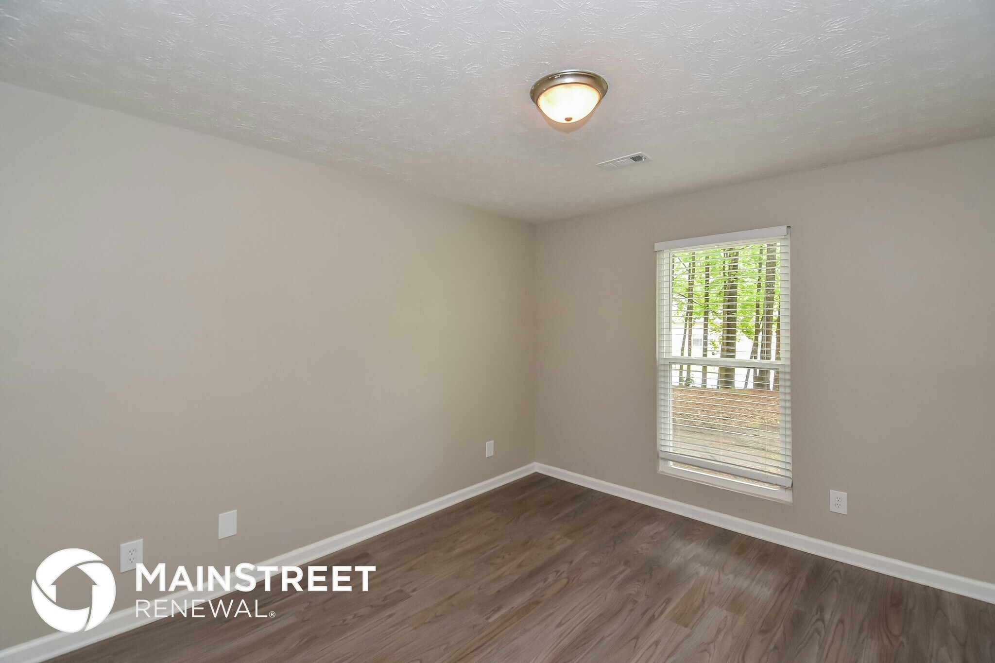 Building Photo - 2745 Sapphire St