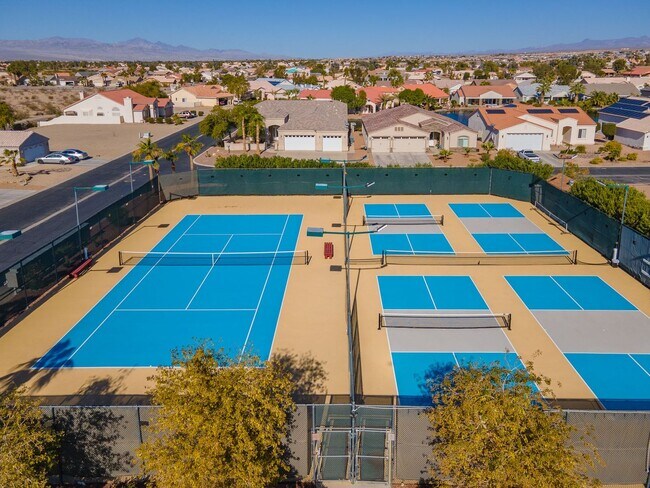 Building Photo - 6129 Lago Grande Dr