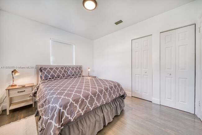 Building Photo - 1275 NE 204th Terrace