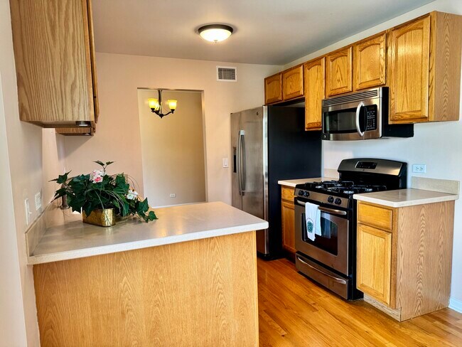 Building Photo - 300 Pembridge Ln