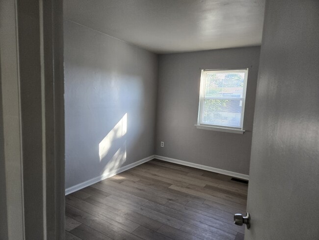 Building Photo - 606 Redkirk Ln