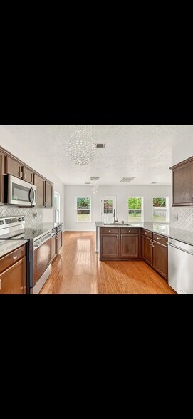 Building Photo - 7296 Autumn Crossing Way